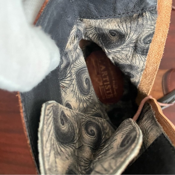 NWOT L’Artiste Charming Genuine Leather Floral Lace Heeled Booties Wearable Art - Picture 11 of 11